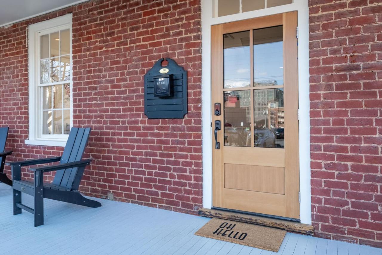 Boutique Room Steps From Downtown Mall Rose Jean Room 2 Charlottesville Exterior photo